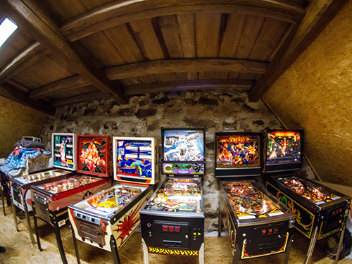 Verschiedene Flipperautomaten