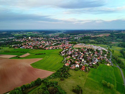 Blick von oben auf Emskirchen.