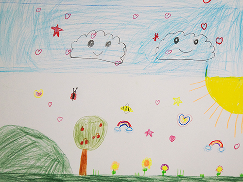 Gemaltes Kinderbild mit Blumen, Vögeln und Bäumen