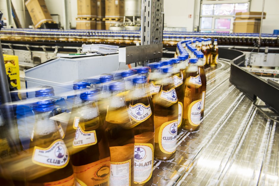 ©Florian Trykowski Abfüllanlage von Club-Mate der Brauerei Loscher.