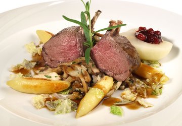 Rehkotelett und Kartoffelspalten
